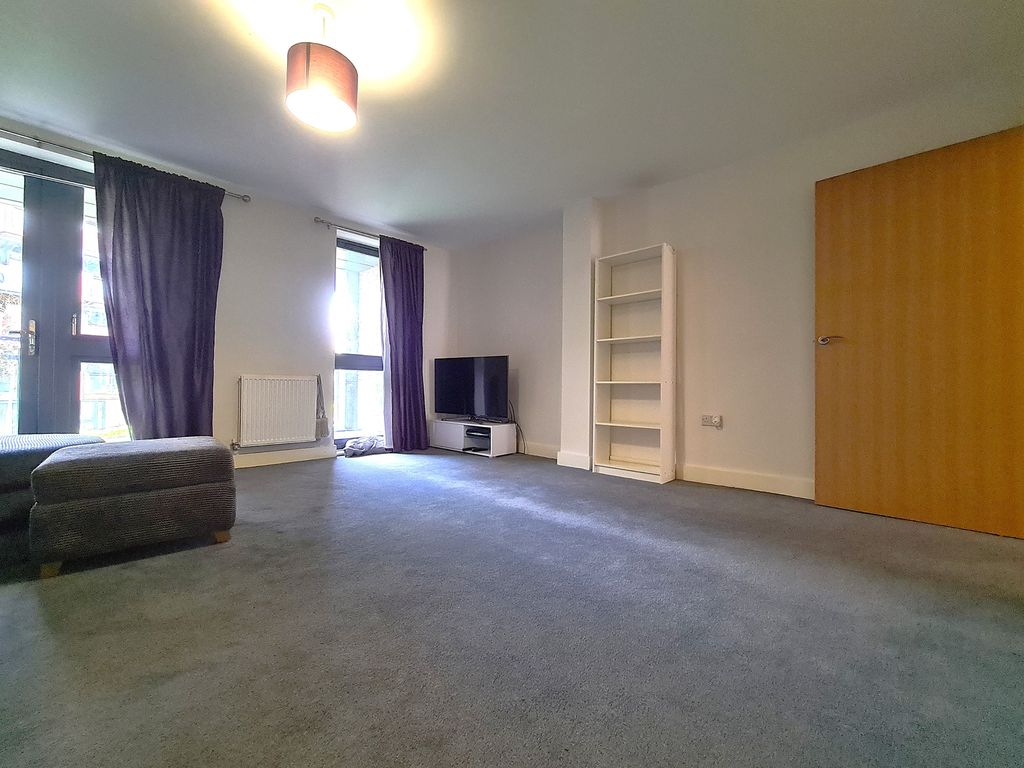 Property photo 2 of 8