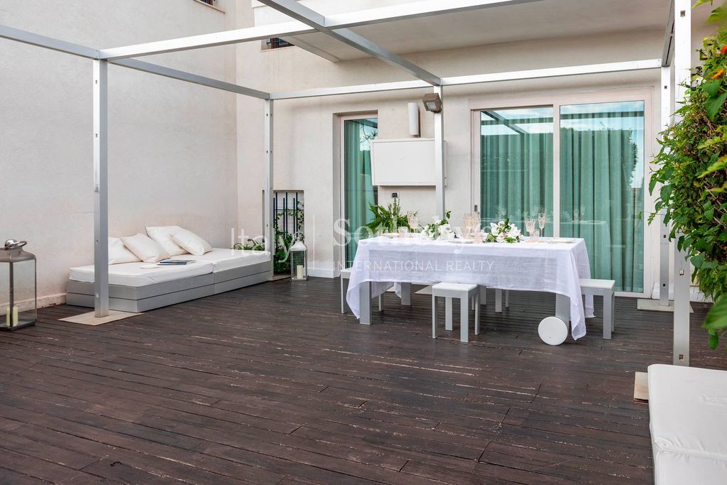 Property photo 2 of 34