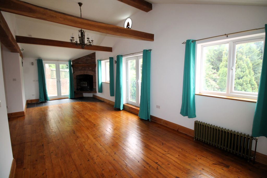 Property photo 2 of 24 Sitting/Family Room