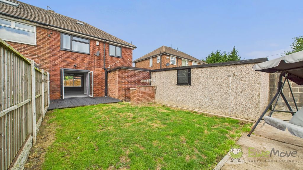 Property photo 3 of 16 Cam03669G0-Pr0017-Still010 (1)