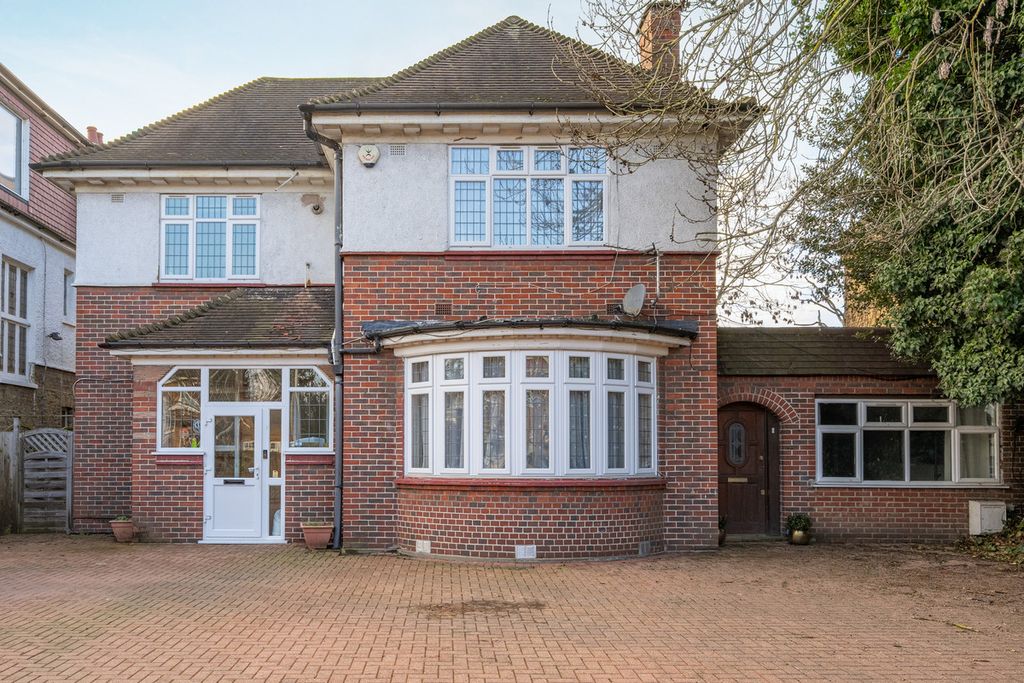 Property photo 1 of 29