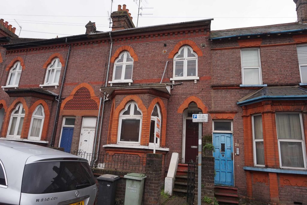Property photo 1 of 11
