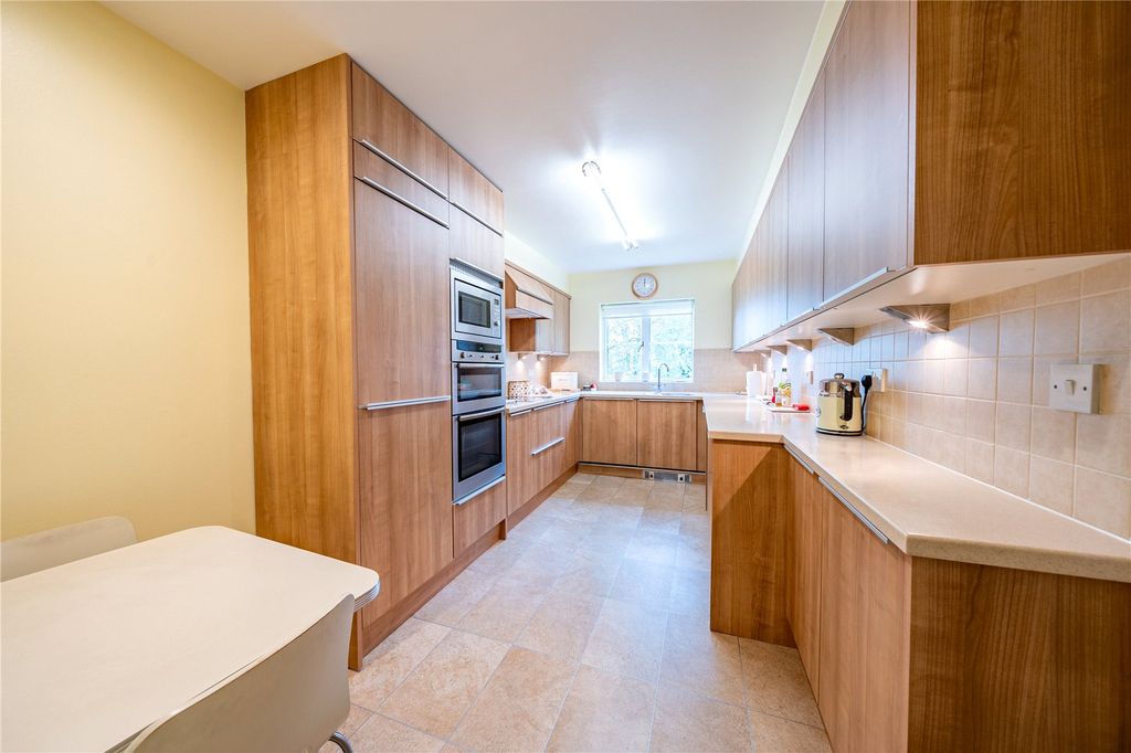 Property photo 3 of 19 Picture No. 04