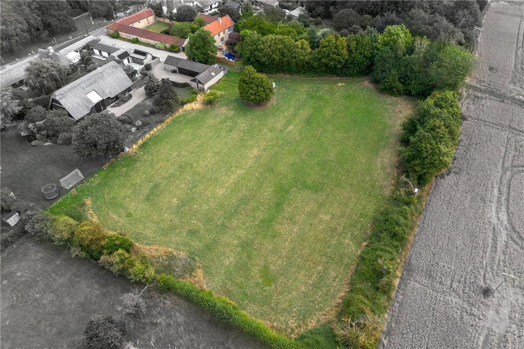 Property photo 1 of 25 Picture No. 03