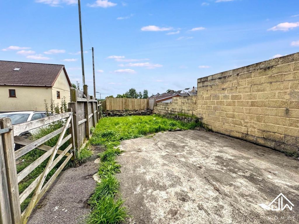 Property photo 3 of 15 Rear Garden