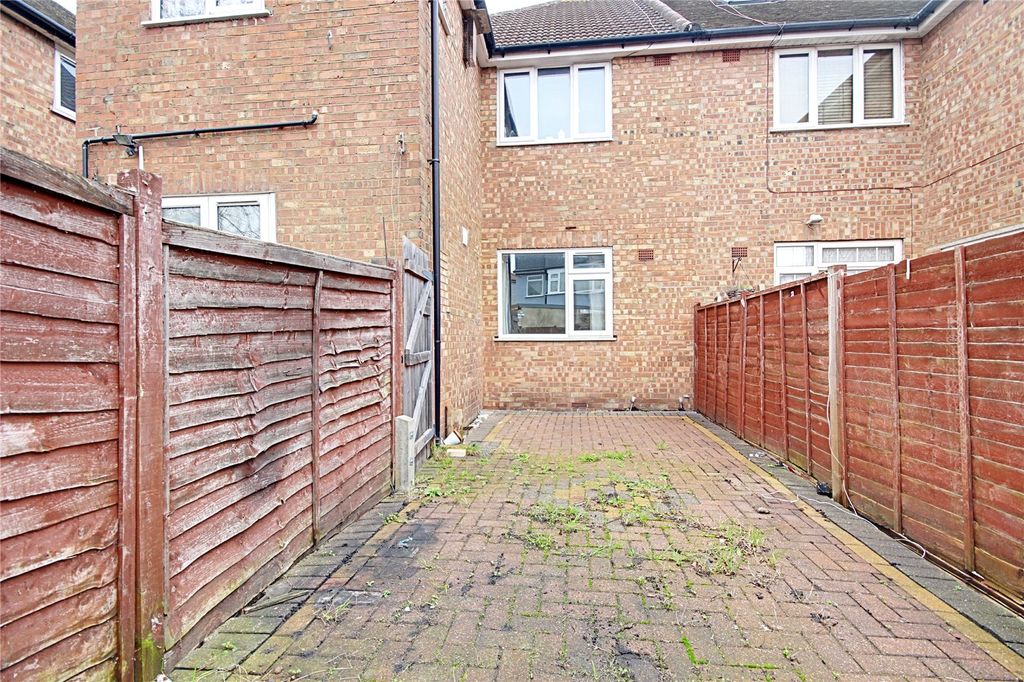 Property photo 2 of 10 Picture No. 17