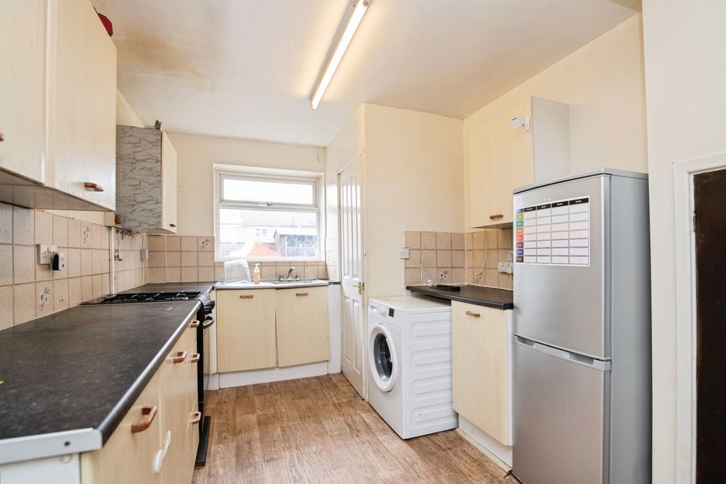 Property photo 2 of 13