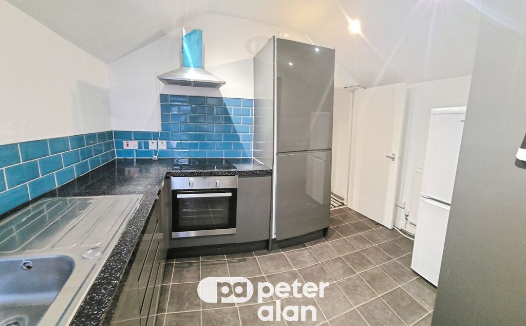 Property photo 3 of 10 Balcony