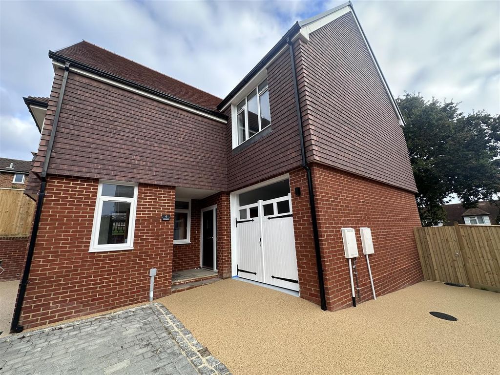 Property photo 1 of 11 9Market1.Jpg