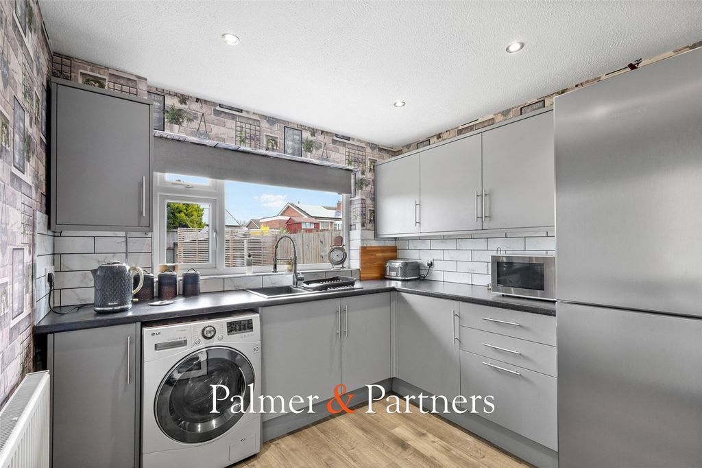 Property photo 2 of 14 Picture No. 02