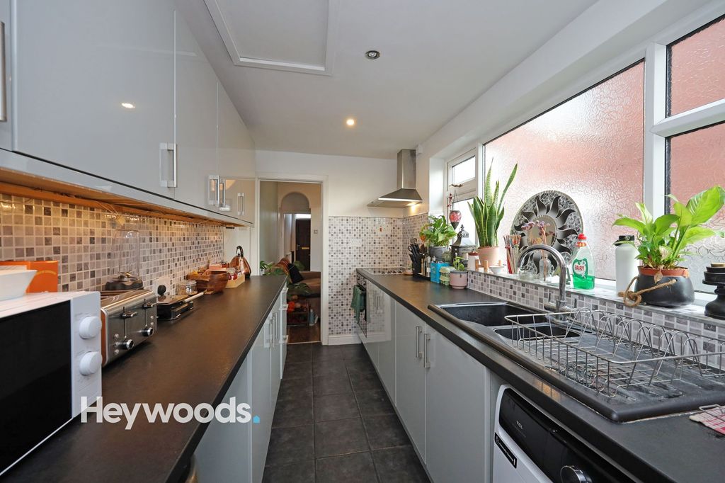 Property photo 3 of 30