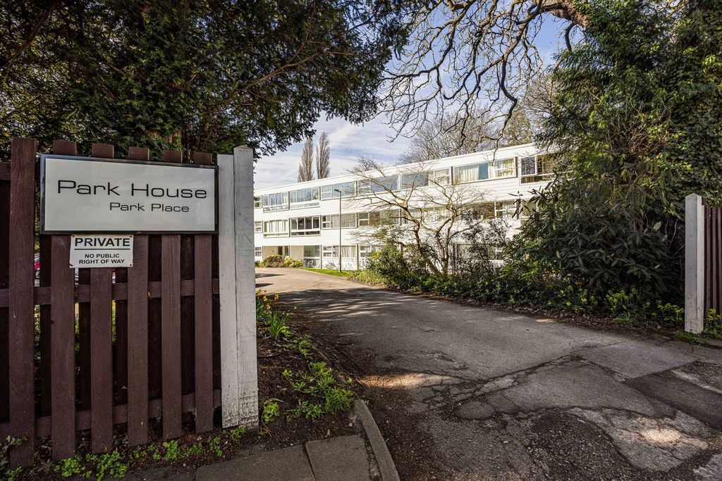 Property photo 1 of 23