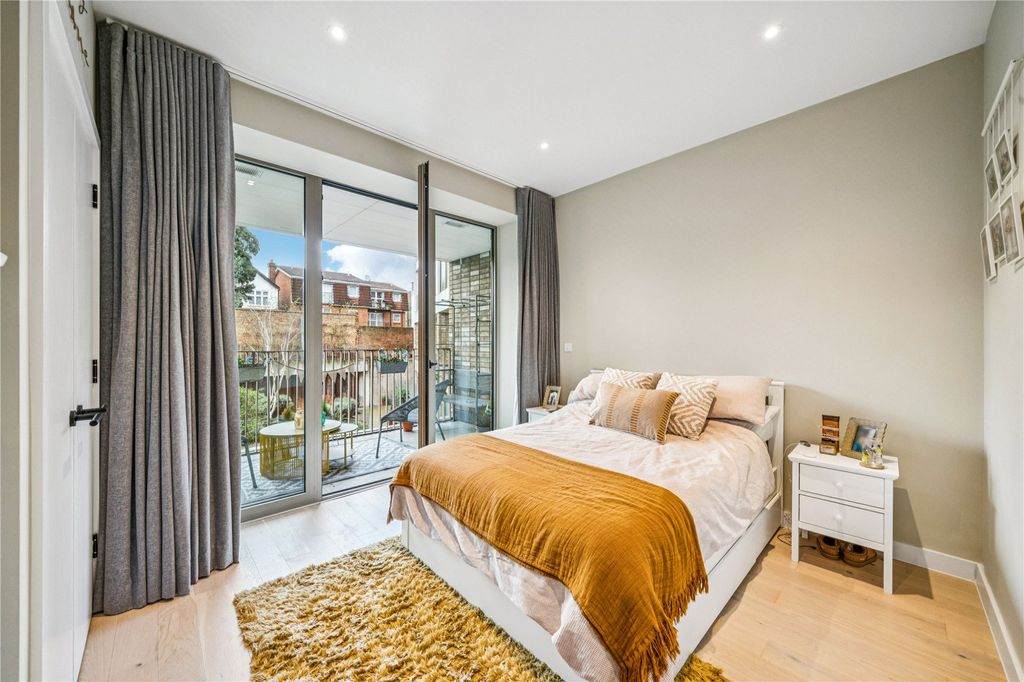 Property photo 3 of 9 Picture No. 08