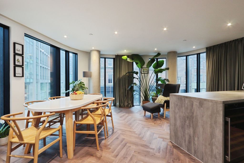 Property photo 3 of 13 Living Kitchen