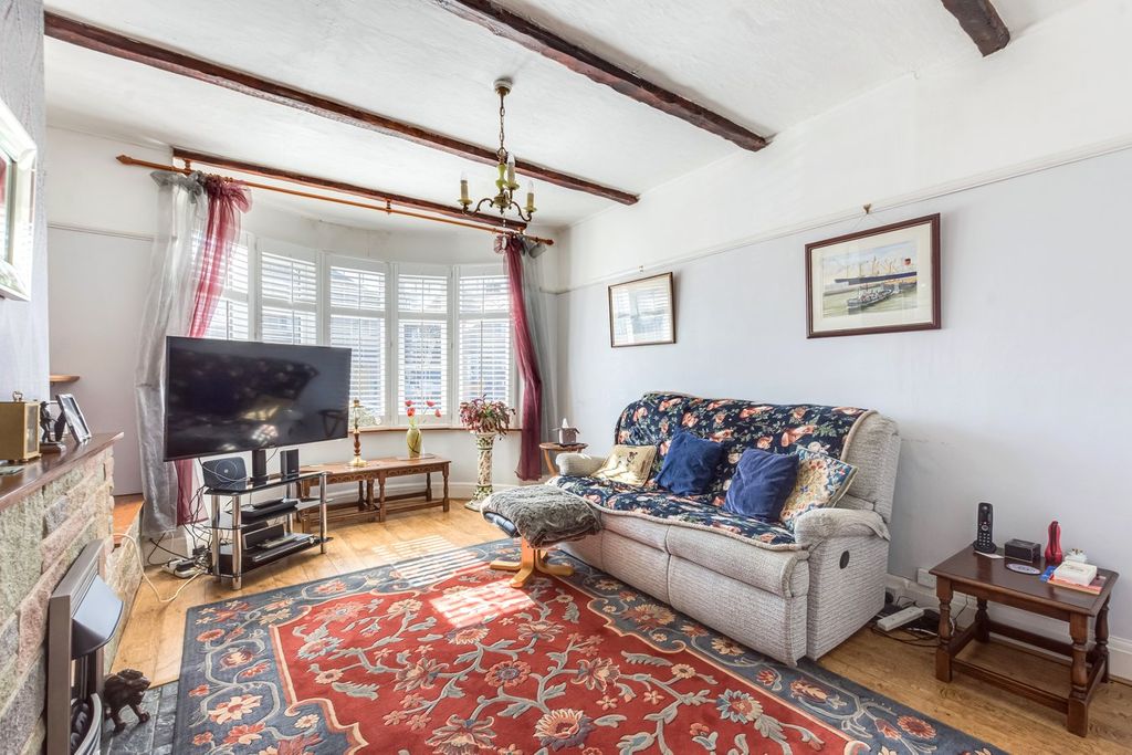 Property photo 3 of 16