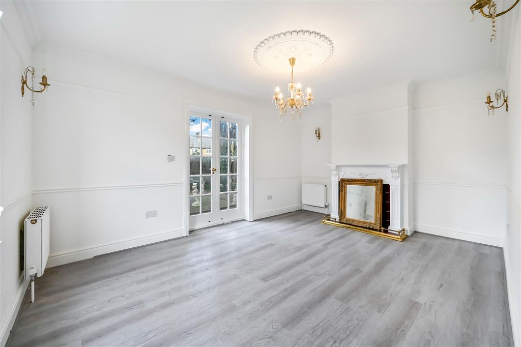 Property photo 1 of 9 Glastonbury Road, 113-19.Jpg