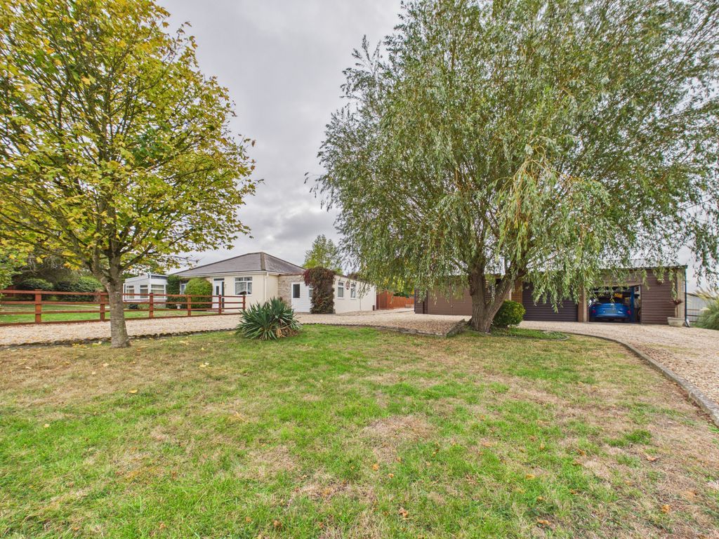 Property photo 2 of 19 Photo 11