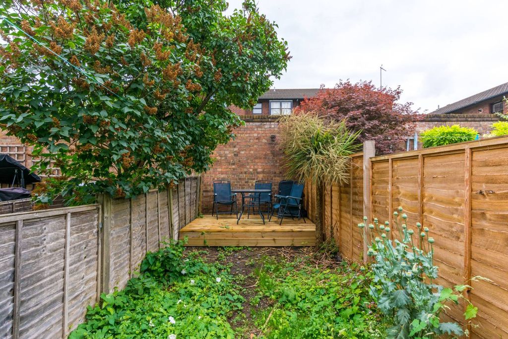 Property photo 3 of 9