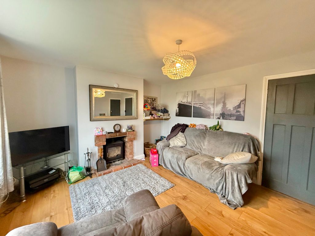 Property photo 3 of 11