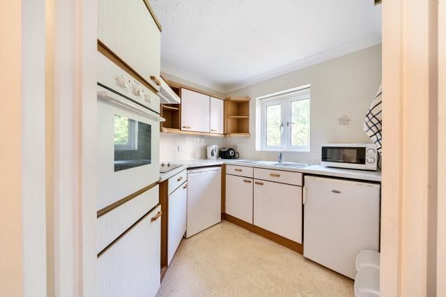 Property photo 2 of 19 Kitchen