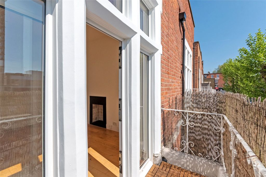 Property photo 2 of 24 Picture No. 40