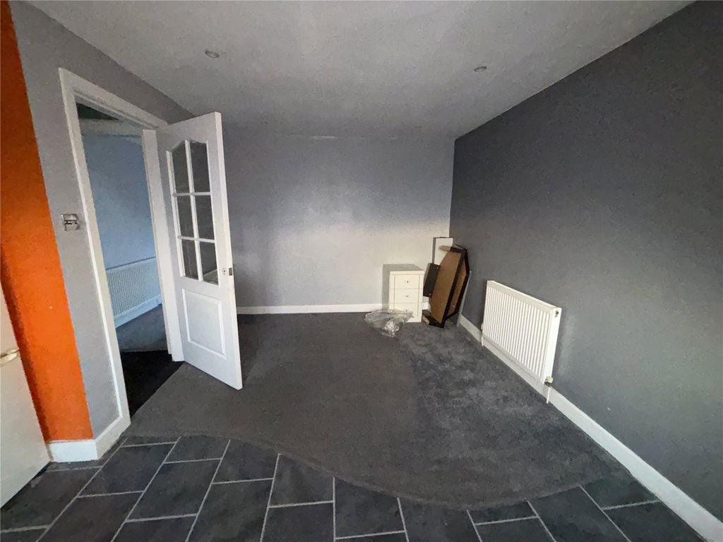 Property photo 3 of 12 Picture No. 12