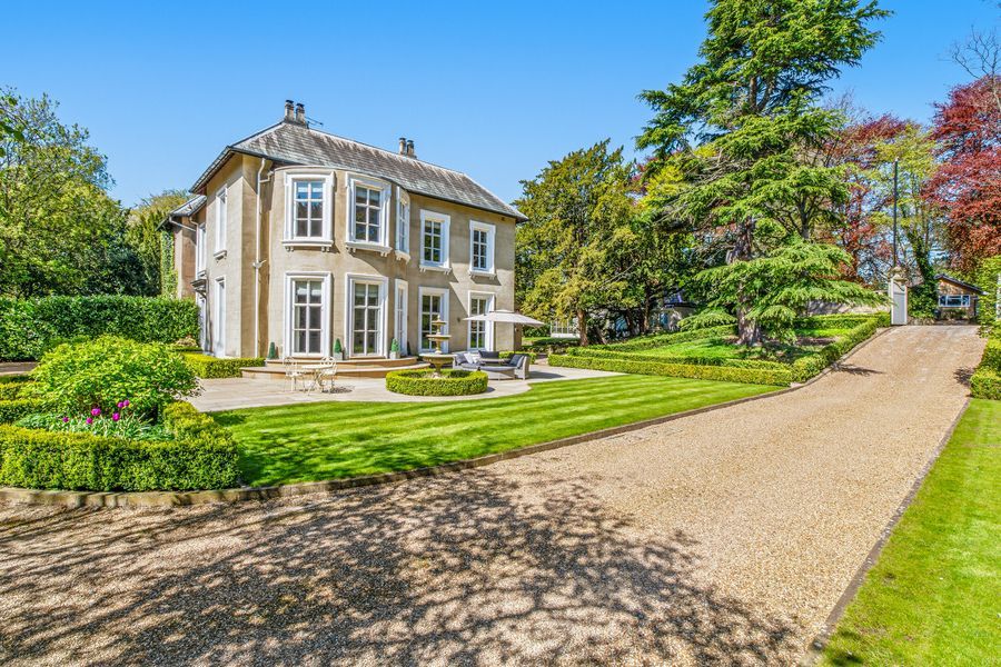 Property photo 1 of 23