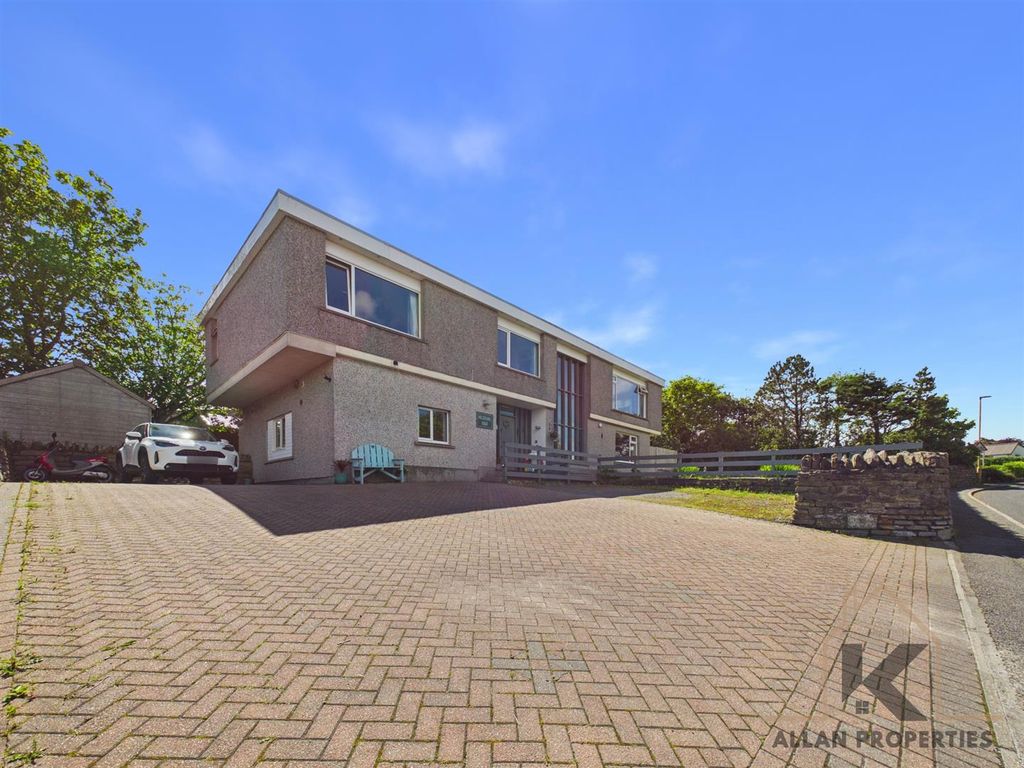 Property photo 1 of 35