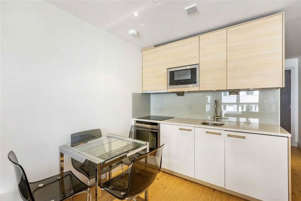 Property photo 3 of 4