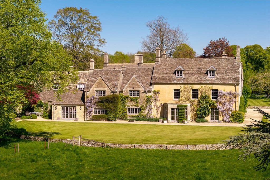 Property photo 1 of 18 Norcote House