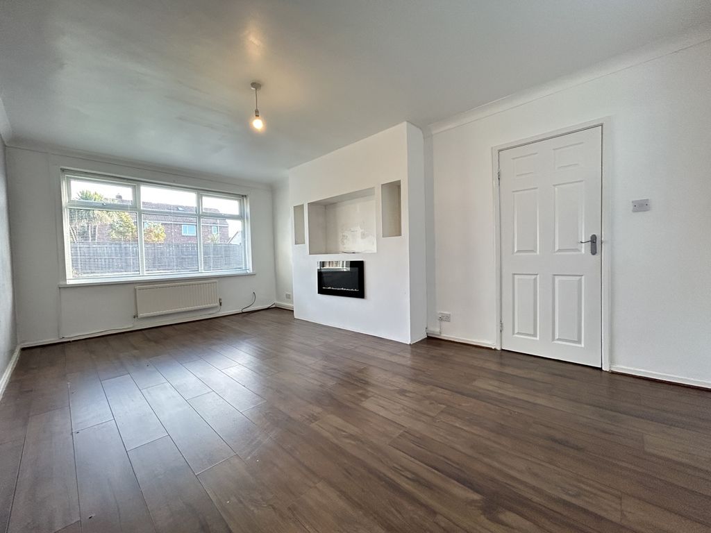 Property photo 2 of 11 Img_0622