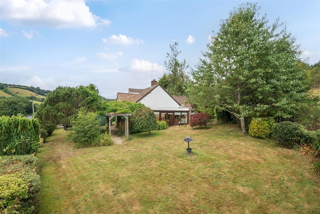 Property photo 3 of 18