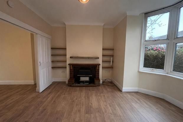 Property photo 2 of 14 Lounge