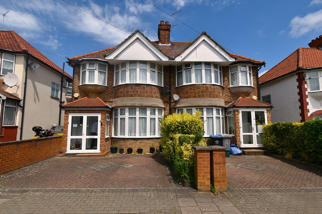 Property photo 1 of 17 3-Bedroom Semi-Detached Property For Sale