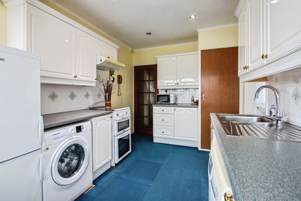 Property photo 3 of 8