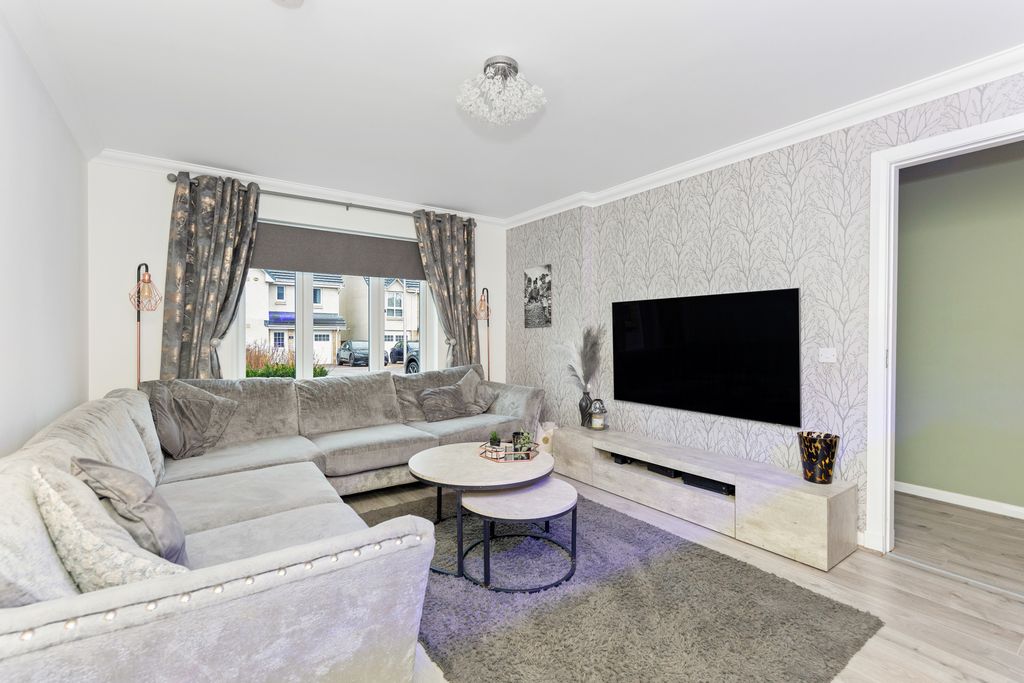 Property photo 2 of 25 Property Image 2