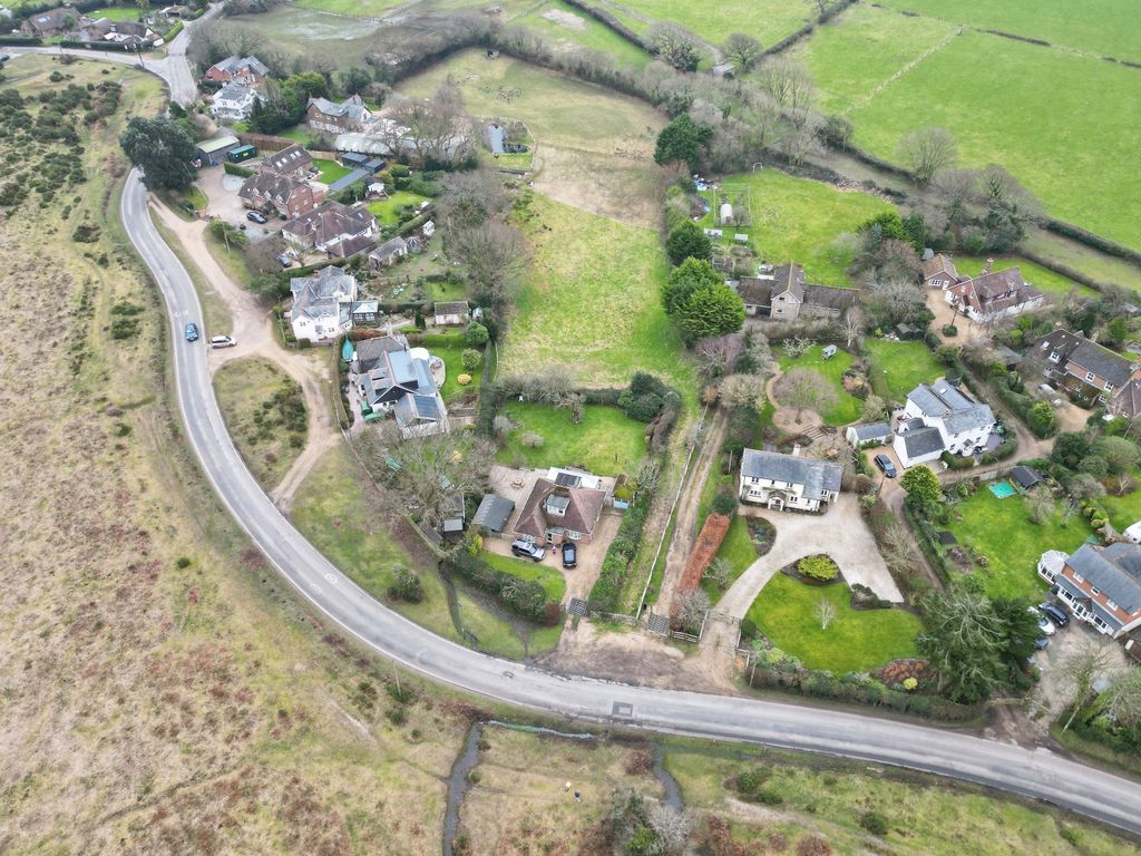 Property photo 2 of 26