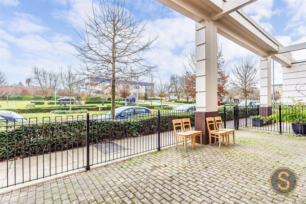 Property photo 2 of 15