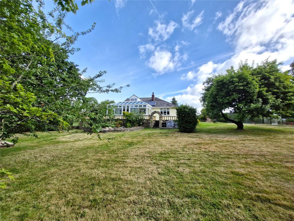 Property photo 1 of 24 Picture No. 32