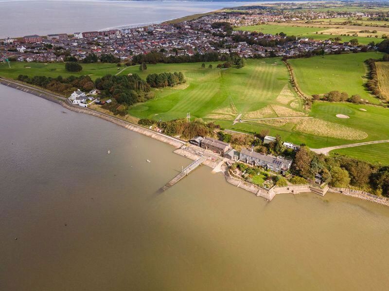 Property photo 3 of 41