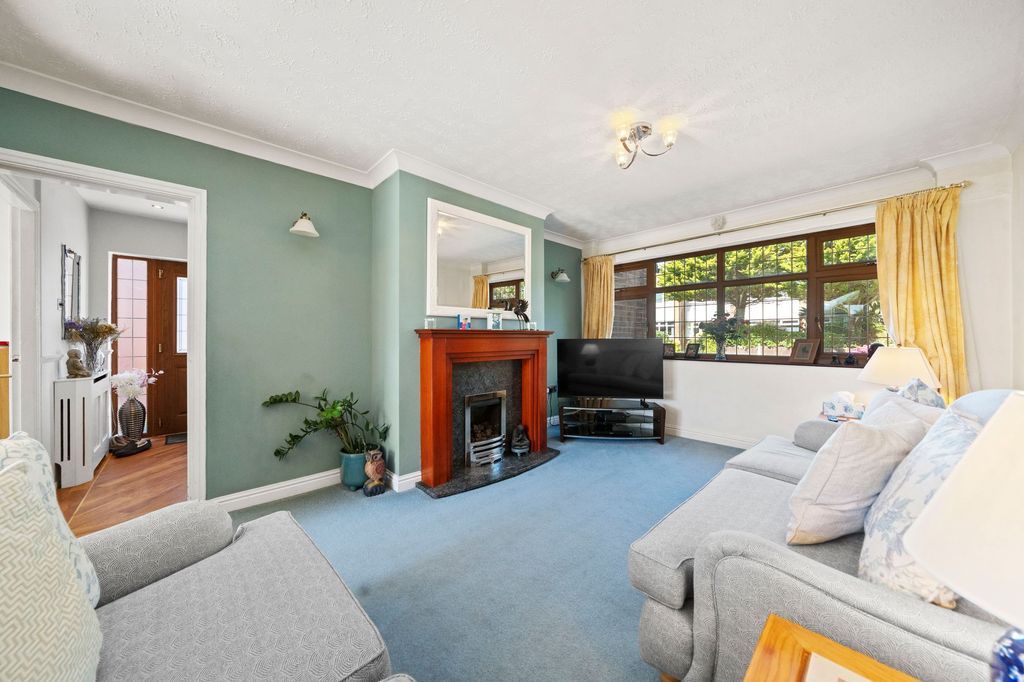 Property photo 2 of 21