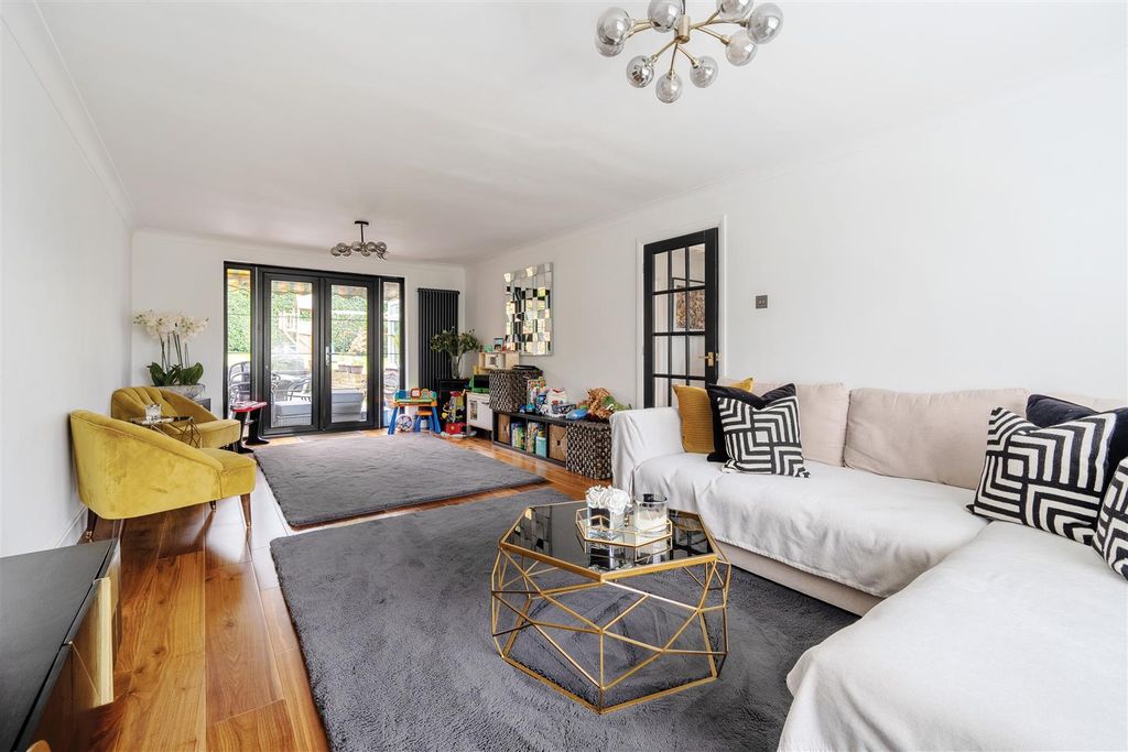 Property photo 3 of 13 Living Room