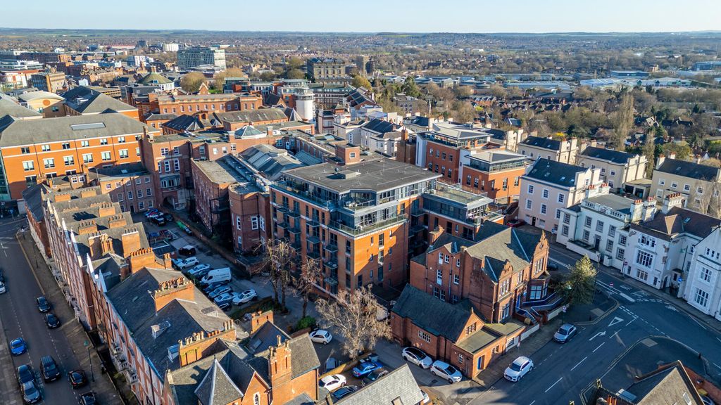 Property photo 1 of 19 Front (Exterior)