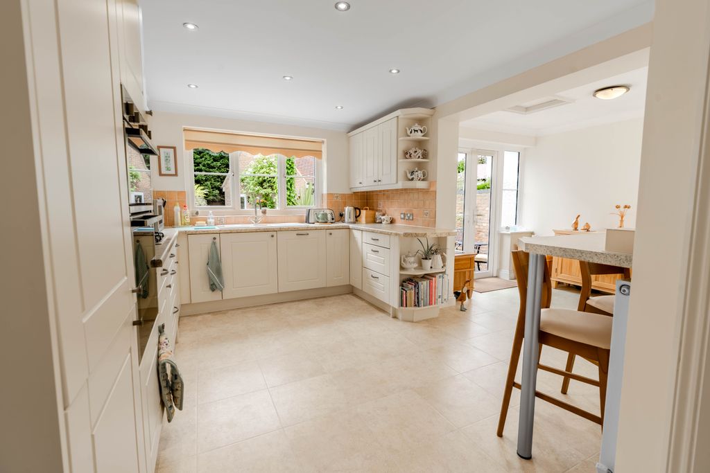 Property photo 3 of 35 Dsc02823-Hdr-2