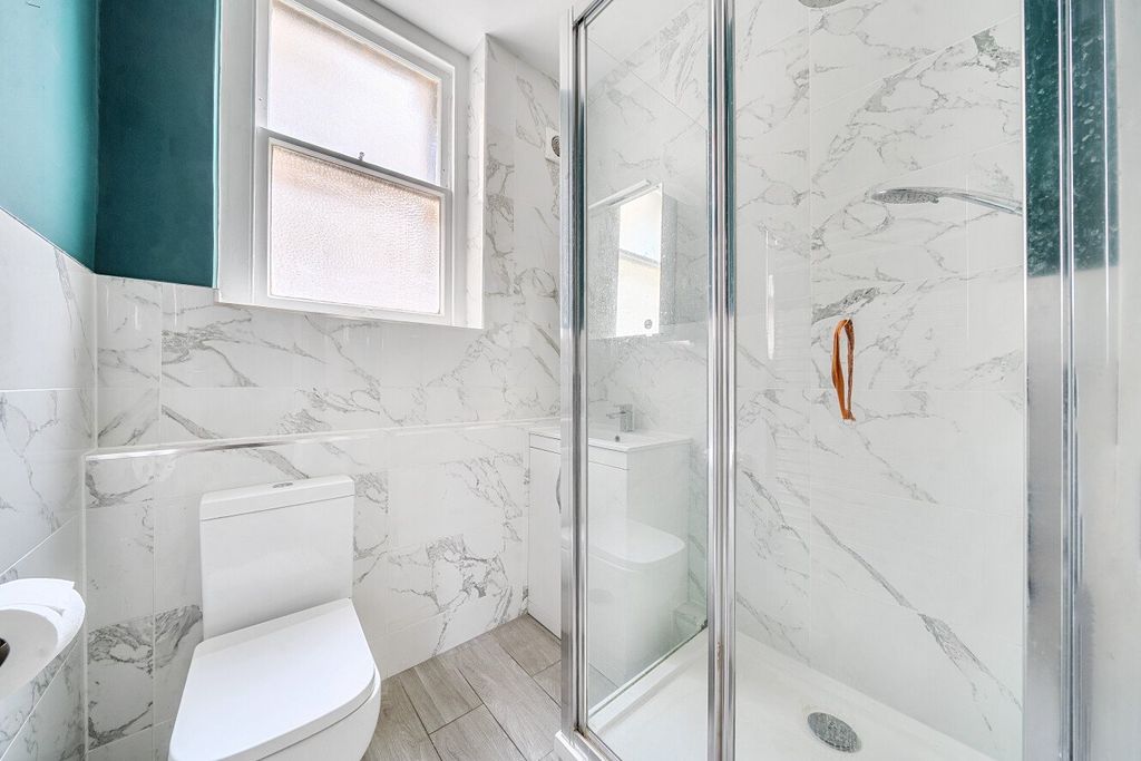 Property photo 3 of 7 Picture No. 12