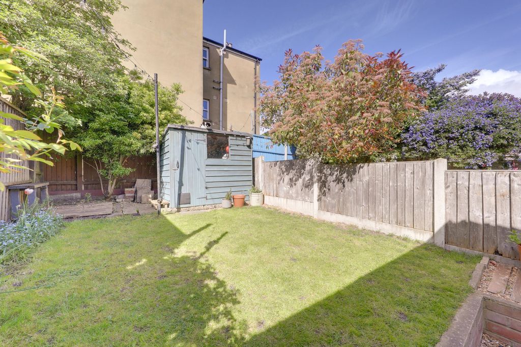 Property photo 3 of 13