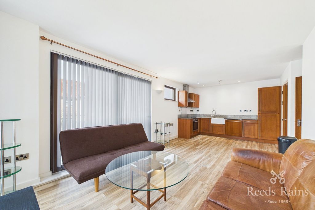 Property photo 3 of 10 Picture No. 02