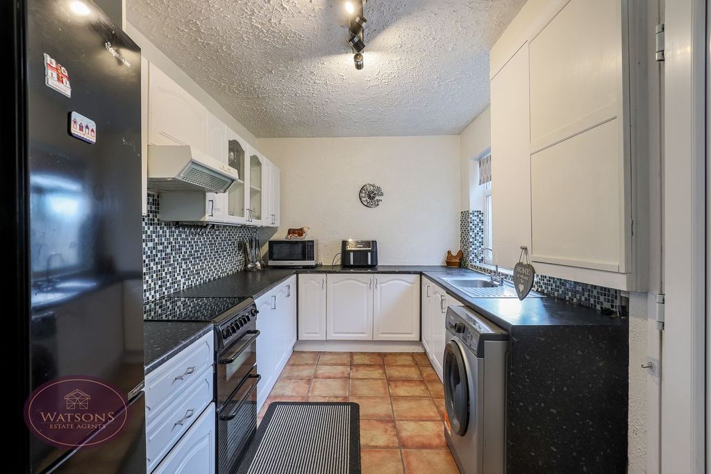Property photo 3 of 21