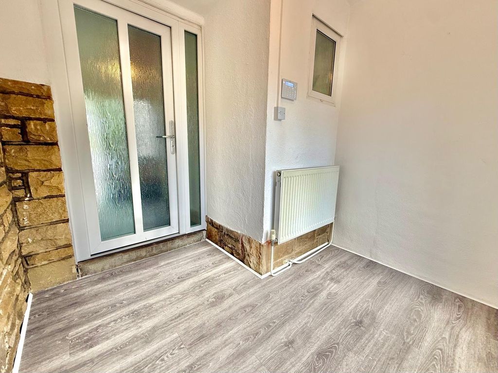 Property photo 3 of 40 Picture No. 80