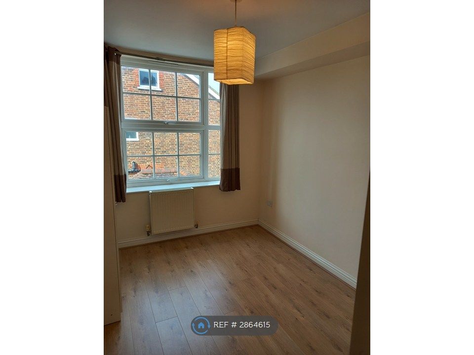 Property photo 3 of 8 Bedroom 2